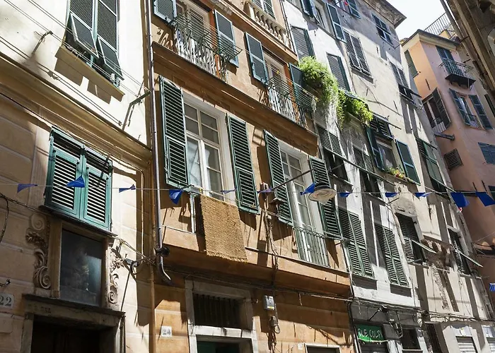 Sui tetti del centro di Genova by Wonderful Italy